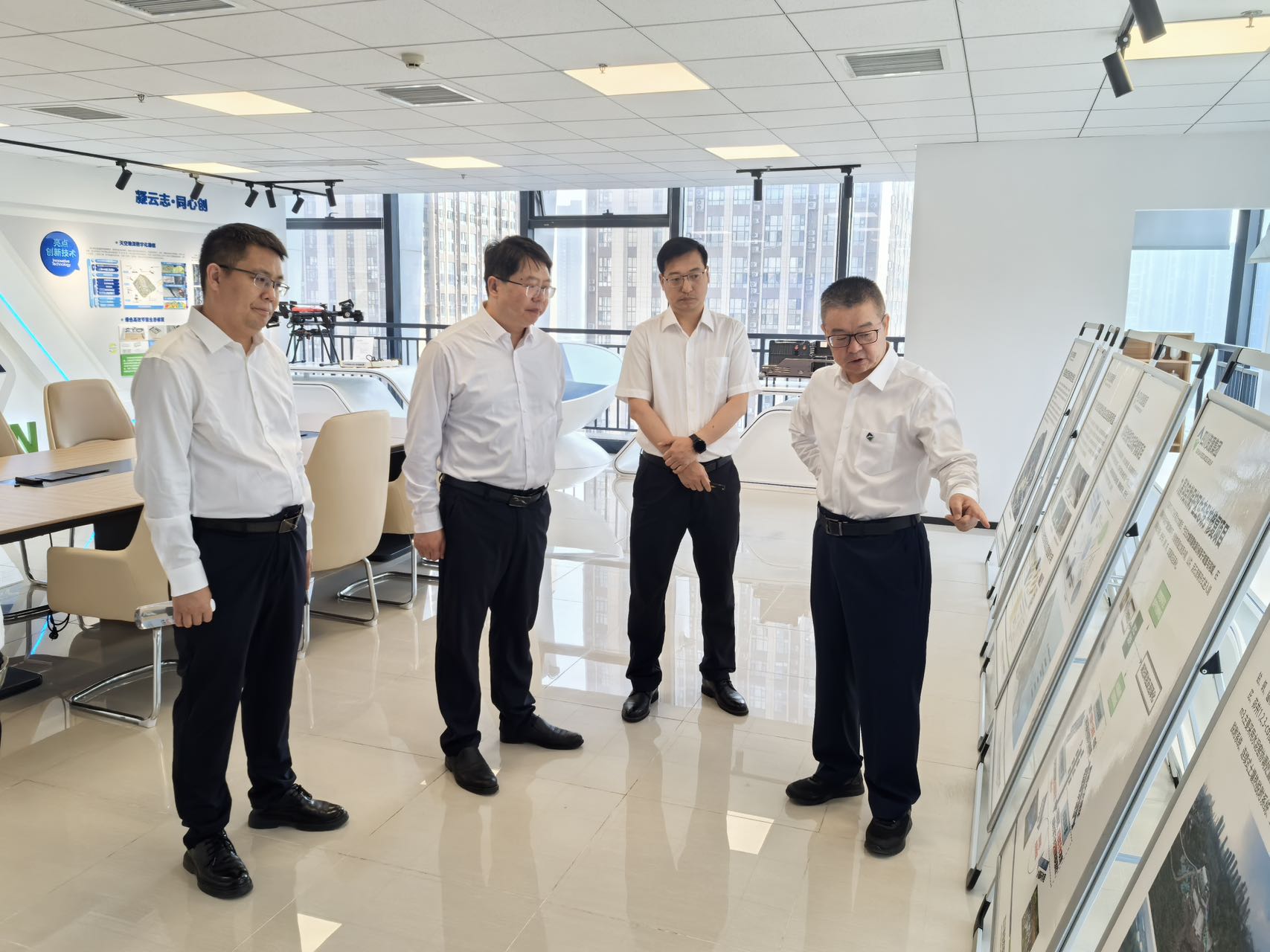勘察設(shè)計(jì)集團(tuán)與青海省環(huán)境地質(zhì)勘查局簽訂戰(zhàn)略合作協(xié)議